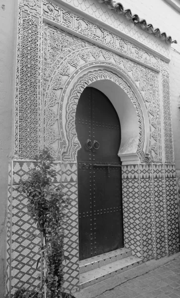 Marocco Marrakech Tipica Porta Ingresso Legno Marocchino Vecchio Edificio — Foto Stock