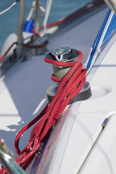 Italien Sizilien Mittelmeer Winde Und Nautische Seile Auf Einem Segelboot — Stockfoto