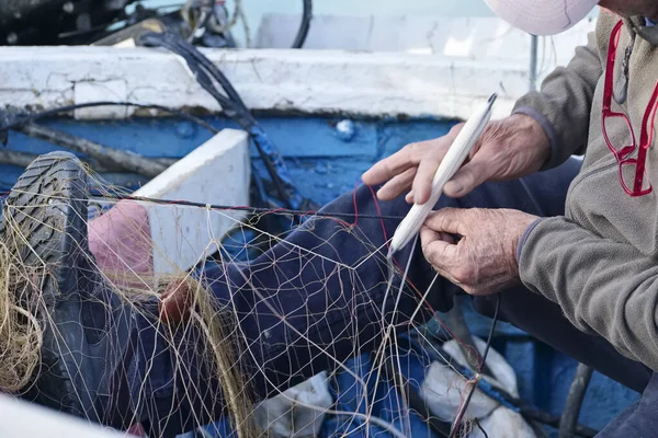 Italy Sicily Mediterranean Sea Marina Ragusa Ragusa Province Fisherman Repairing — ストック写真