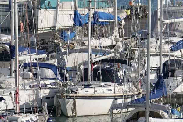 Italien Sicilien Medelhavet Marina Ragusa Ragusaprovinsen December 2019 Segelbåtar Hamnen — Stockfoto