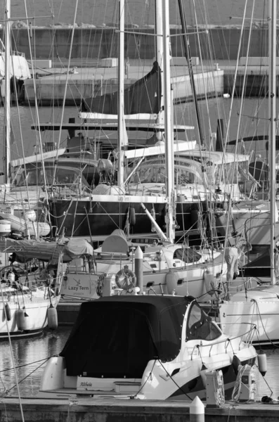 意大利 西西里 地中海 拉古萨码头 拉古萨省 2019年12月9日 港口豪华游艇编辑 — 图库照片