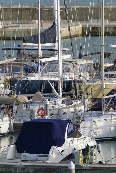 Italien Sicilien Medelhavet Marina Ragusa Ragusaprovinsen December 2019 Lyxbåtar Hamnen — Stockfoto