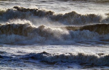 İtalya, Sicilya Kanalı, kışın sert Akdeniz