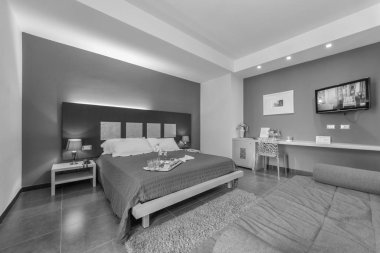 İtalya, Sicilya, Modica (Ragusa Eyaleti); 22 Eylül 2011, Hotel 'in yatak odası - Editör