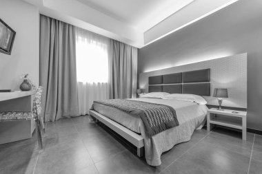 İtalya, Sicilya, Modica (Ragusa Eyaleti); 22 Eylül 2011, Hotel 'in yatak odası - Editör