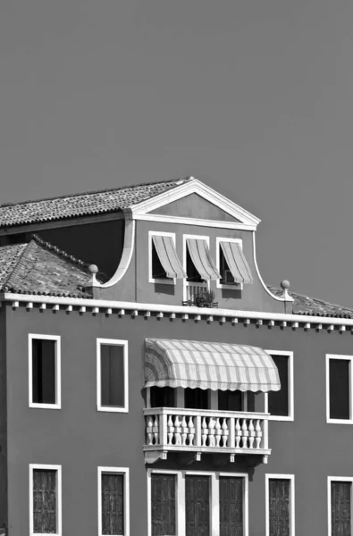 Italia Venezia Isola Murano Facciata Colorata Vecchio Edificio — Foto Stock