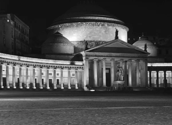 이탈리아 나폴리 Plebiscito Square Francesco Paola Cathedral Night — 스톡 사진