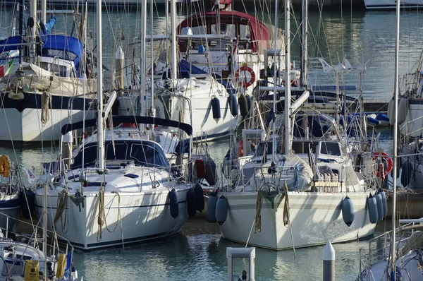 Italien Sizilien Mittelmeer Yachthafen Von Ragusa Dezember 2019 Segelboote Hafen — Stockfoto