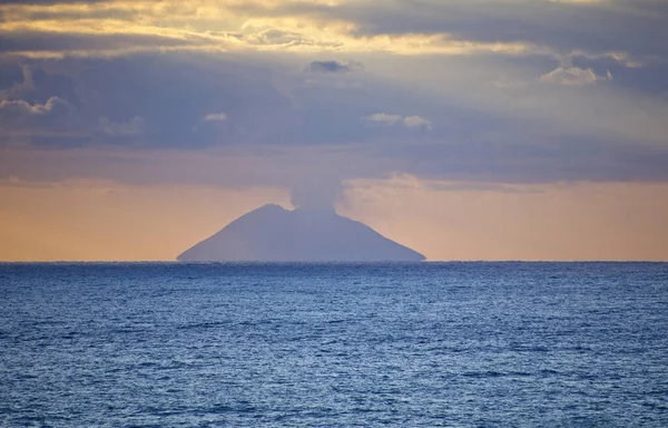 Italy Sicily Aeolian Islands Stromboli Isl View Volcano Sea — Stock Photo, Image