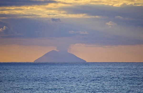 Italy Sicily Aeolian Islands Stromboli Isl View Volcano Sea — Stock Photo, Image