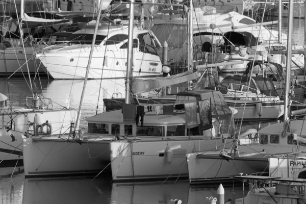 意大利 西西里 地中海 拉古萨码头 拉古萨省 2019年12月26日 港口豪华游艇编辑 — 图库照片