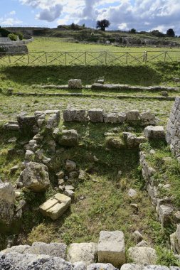 İtalya, Sicilya, Palazzolo Acreide (Syracuse Eyaleti), Yunan amfitiyatro kalıntıları