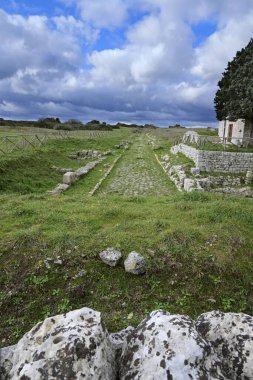 İtalya, Sicilya, Palazzolo Acreide (Syracuse Eyaleti), Yunan amfitiyatro kalıntıları