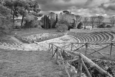İtalya, Sicilya, Palazzolo Acreide (Syracuse Eyaleti), Yunan amfitiyatro kalıntıları