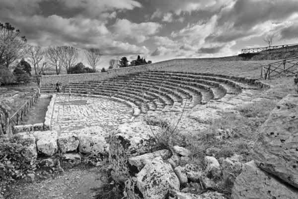 Włochy Sycylia Palazzolo Acreide Prowincja Syracuse Ludzie Ruinach Amfiteatru Greckiego — Zdjęcie stockowe