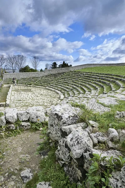 Italië Sicilië Palazzolo Acreide Provincie Syracuse Mensen Griekse Amfitheater Ruïnes — Stockfoto