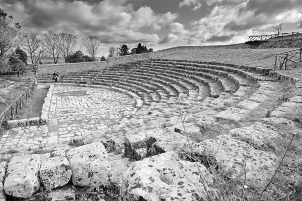 Italië Sicilië Palazzolo Acreide Provincie Syracuse Mensen Griekse Amfitheater Ruïnes — Stockfoto