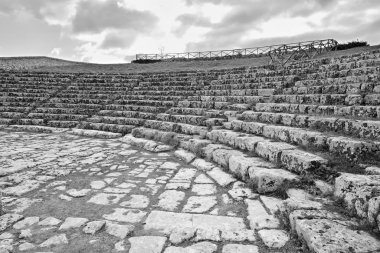 İtalya, Sicilya, Palazzolo Acreide (Syracuse Eyaleti), Yunan amfitiyatro kalıntıları
