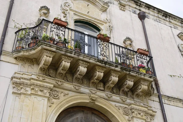 Італія Сицилія Палаццоло Акрейд Провінція Сірак Фасад Палацу Свободи Балкон — стокове фото