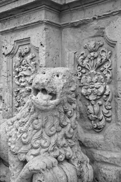 Italy Sicily Palazzolo Acreide Syracuse Province One Two Stone Lions — Stock Photo, Image