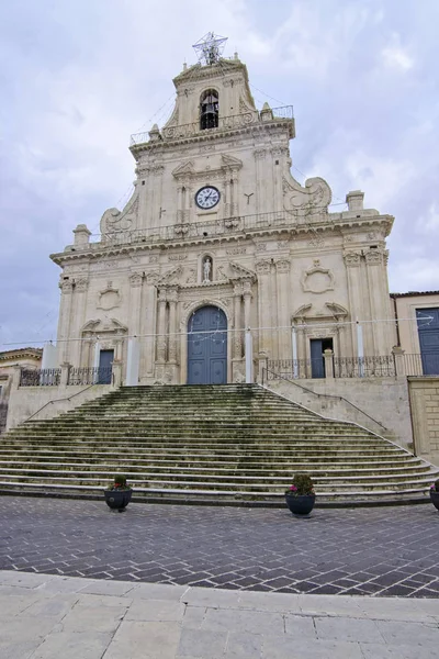 意大利西西里 Palazzolo Acreide 锡拉丘兹省 圣塞巴斯蒂安大教堂巴洛克立面 1803年 — 图库照片