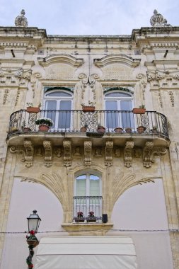 İtalya, Sicilya, Palazzolo Acreide (Syracuse Eyaleti), Judica Sarayı Özgürlük cephesi ve balkonu (Xviii yüzyılı)