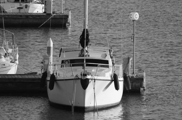 意大利 西西里 地中海 拉古萨港 拉古萨省 2020年1月7日 港口豪华游艇编辑 — 图库照片