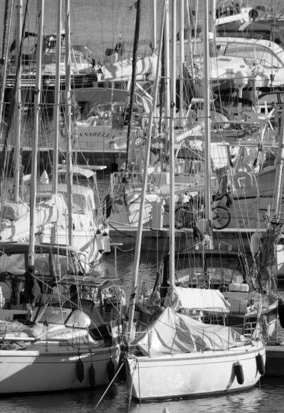 Italien Sicilien Medelhavet Marina Ragusa Ragusaprovinsen Januari 2020 Segelbåtar Hamnen — Stockfoto