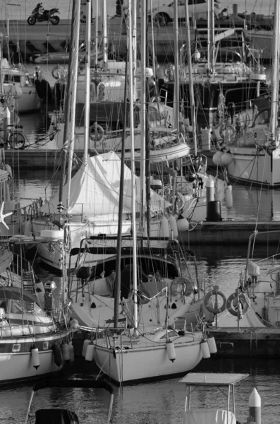 Italien Sicilien Medelhavet Marina Ragusa Januari 2020 Segelbåtar Hamnen Vid — Stockfoto