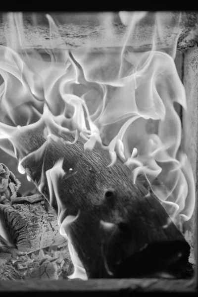 Las Formas Del Fuego Leña Ardiendo Una Estufa —  Fotos de Stock