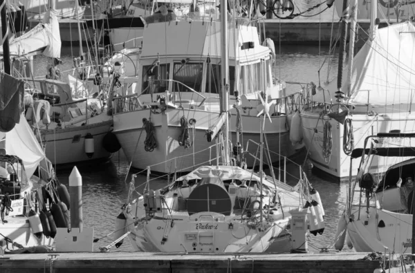 意大利 西西里 地中海 拉古萨港 拉古萨省 2020年1月14日 港口豪华游艇编辑 — 图库照片