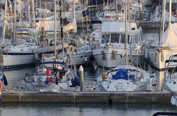 Italia Sicilia Mar Mediterráneo Marina Ragusa Enero 2020 Yates Lujo —  Fotos de Stock