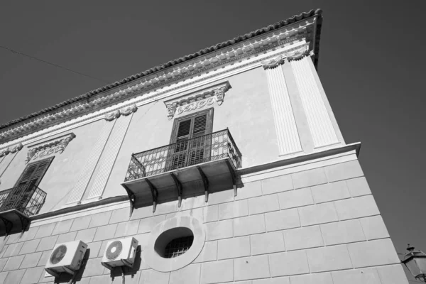 Italia Sicilia Licata Provincia Agrigento Fachada Palacio Liberty Balcones Centro — Foto de Stock