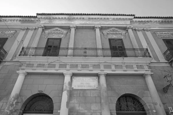 Itálie Sicílie Licata Provincie Agrigento Fasáda Paláce Liberty Balkóny Centru — Stock fotografie
