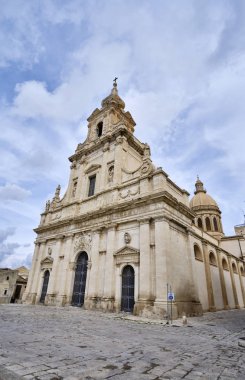 İtalya, Sicilya, Comiso (Ragusa eyaletinde), görünüm ve Santa Maria delle Stelle kilise cephe (Saint Mary yıldız Kilisesi - 1125 a.C.). İlk olarak St Maria del Mulino, eski değirmenler olan yakınlığı için adı altında kurulan yıkıldı