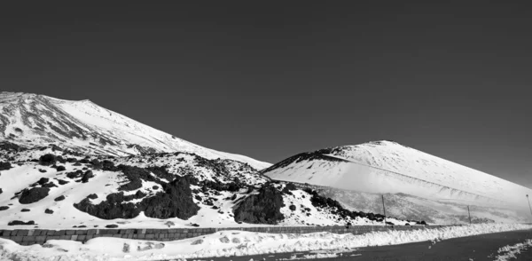 Talya Sicilya Karlı Etna Volkanı Manzarası — Stok fotoğraf