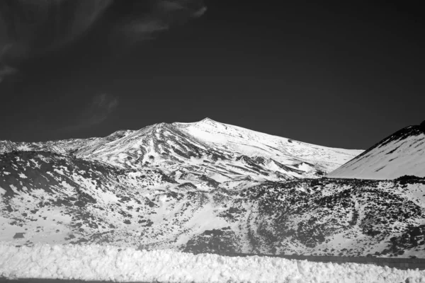 Itálie Sicílie Pohled Sopku Etna Sněhem — Stock fotografie
