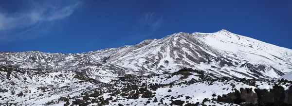 イタリア シチリア島 雪と火山エトナ山の景色 — ストック写真