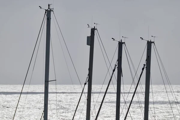 Italien Sicilien Medelhavet Marina Ragusa Ragusaprovinsen Segelbåtsmaster Hamnen — Stockfoto