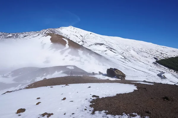 Italien Sicilien Provinsen Catania Människor Vulkanen Etna Med Snö — Stockfoto