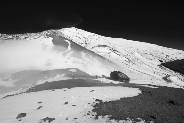 Italia Sicilia Provincia Catania Gente Volcán Etna Con Nieve — Foto de Stock