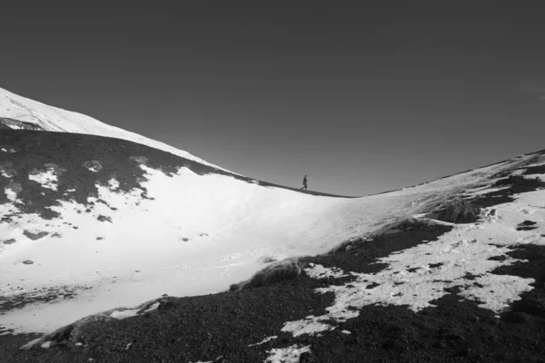 Italy Sicily Catania Province Man Volcano Etna Snow — 스톡 사진