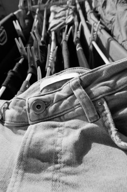 Kurutma askısında çamaşır yıkadım.