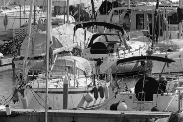 意大利 西西里 地中海 拉古萨海 拉古萨省 2020年2月6日 港口航船编辑 — 图库照片