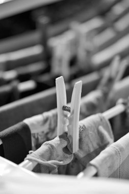 Kurutma askısında çamaşır yıkadım.