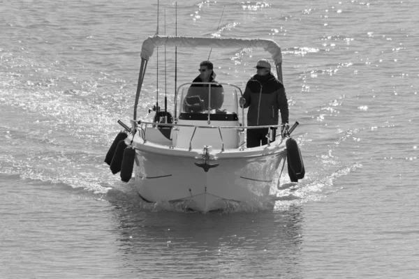 Italien Sizilien Mittelmeer Marina Ragusa Provinz Ragusa Februar 2020 Fischer — Stockfoto