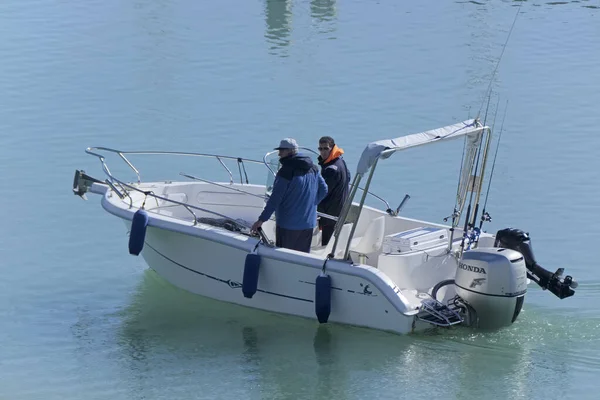 Italien Sizilien Mittelmeer Marina Ragusa Provinz Ragusa Februar 2020 Fischer — Stockfoto