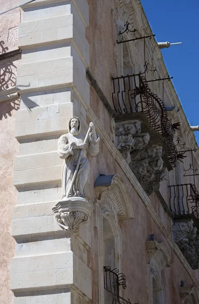 Italië Sicilië Ragusa Ibla Barokke Gevel Religieus Standbeeld — Stockfoto