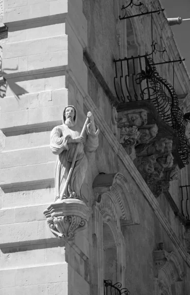 Itálie Sicílie Ragusa Ibla Barokní Fasáda Náboženská Socha — Stock fotografie