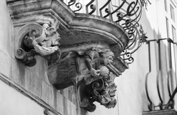 Italy Sicily Ragusa Ibla Baroque Building Old Balcony Baroque Ornaments — Stock Photo, Image